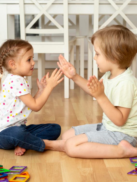 kreatywne zabawy dla dziecka - co wymyślić w domu