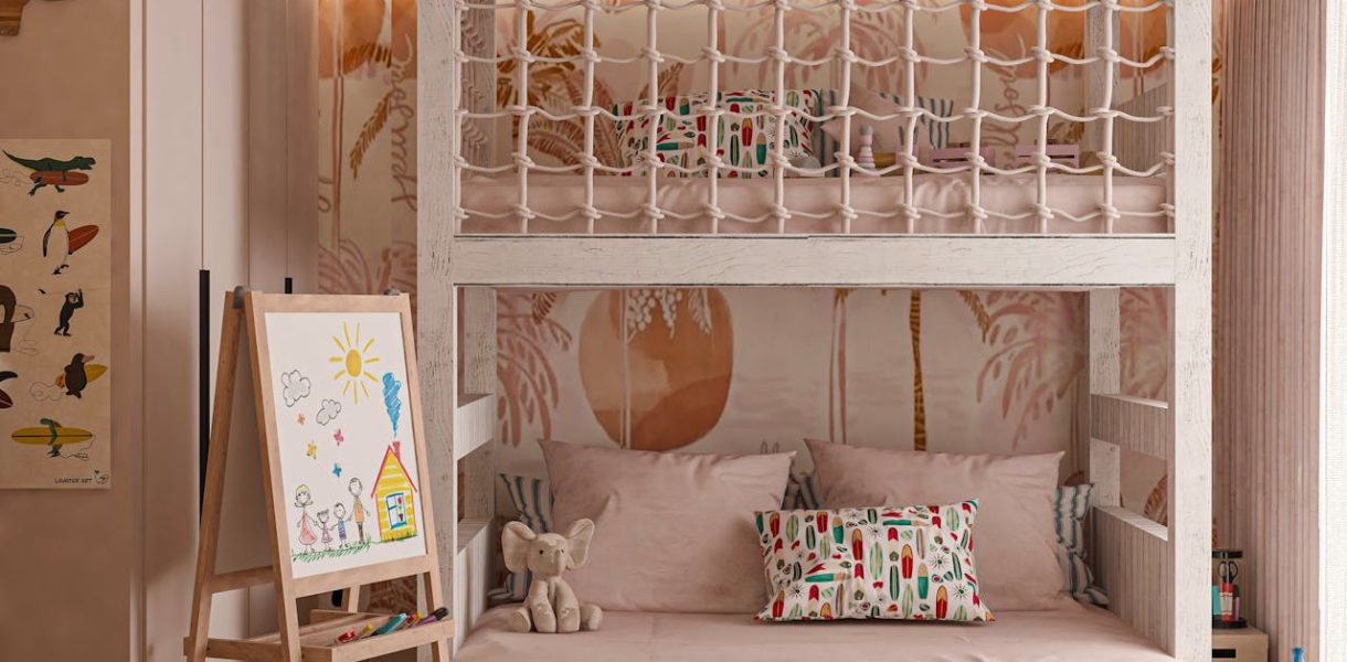 dziecięce łóżko drewniane
