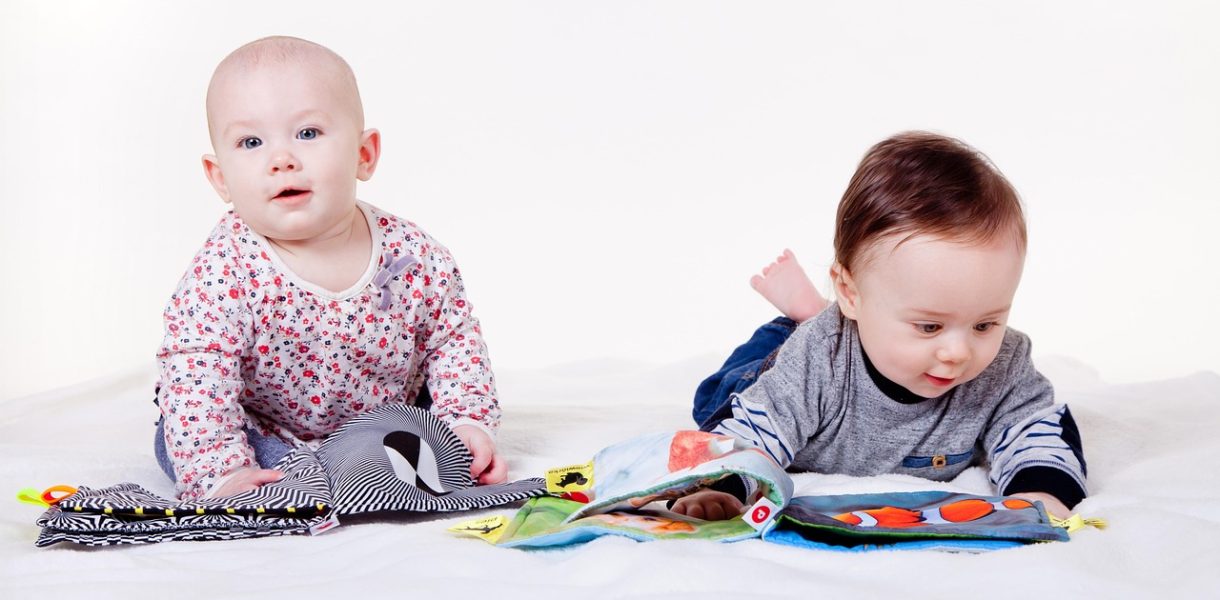 Najważniejsze jest, że zabawa staje się wspólnym doświadczeniem, a nie tylko „zajęciem dziecka”.