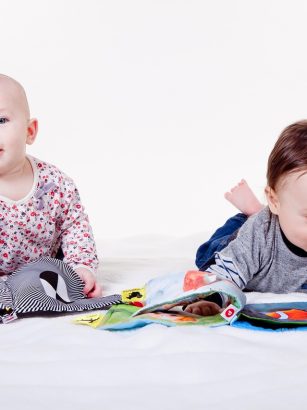 Najważniejsze jest, że zabawa staje się wspólnym doświadczeniem, a nie tylko „zajęciem dziecka”.