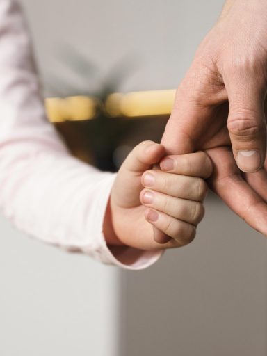 Ojcostwo kształtuje empatię, cierpliwość i zdolność bycia obecnym