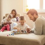 Domowy teatrzyk – prosty sposób na wspólny czas z dzieckiem