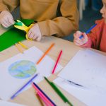 Wędrówki z wózkiem – najlepsze trasy spacerowe dla rodziców z małymi dziećmi